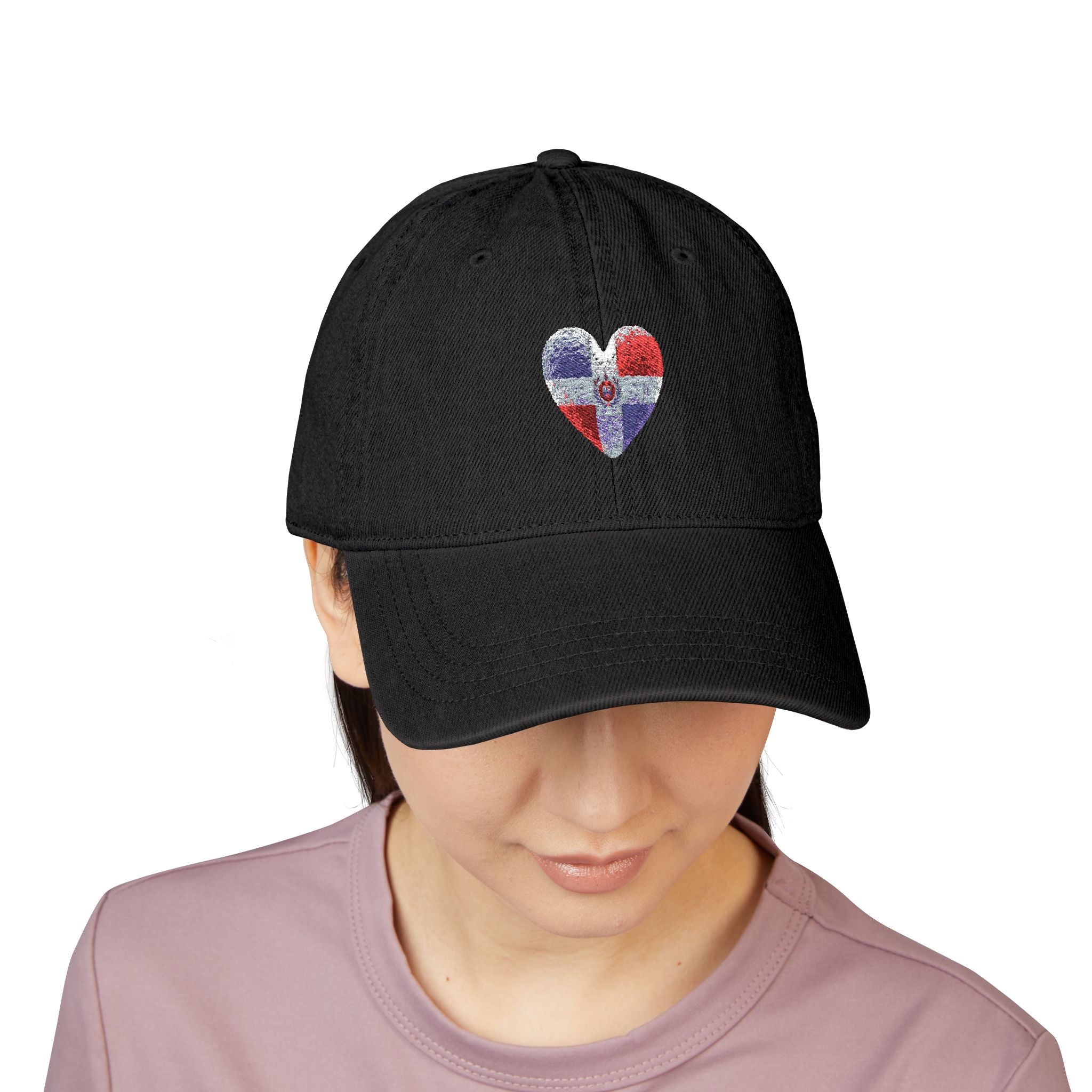 Hermosa gorra con corazón bordado con los colores de la bandera de República Dominicana: