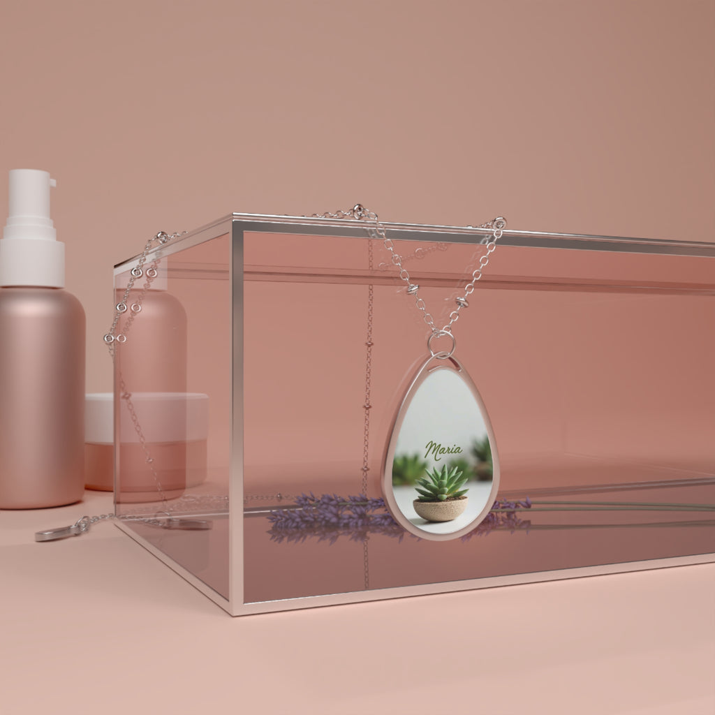 Personalized oval necklace, with the name 'María' with Succulent Design, Custom Jewelry Gift for Her, Minimalist Necklace, Birthday Gift, Meaningful Keepsake