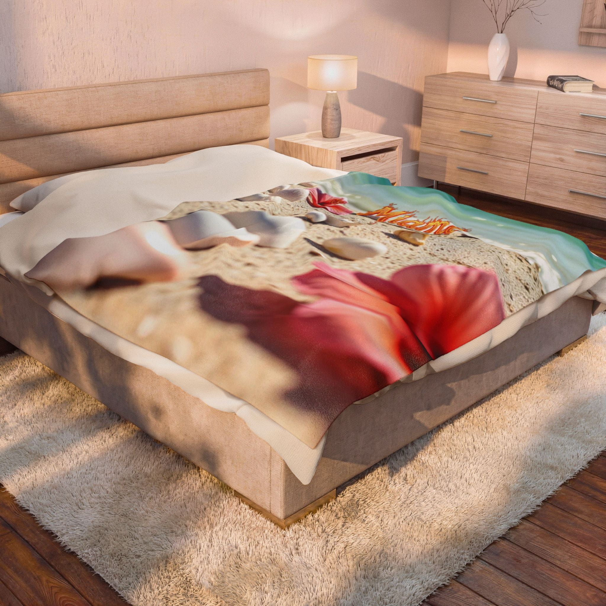 "Miami Playa" Blanket — Shells and Hibiscus, Cozy Tropical Decor for Relaxation