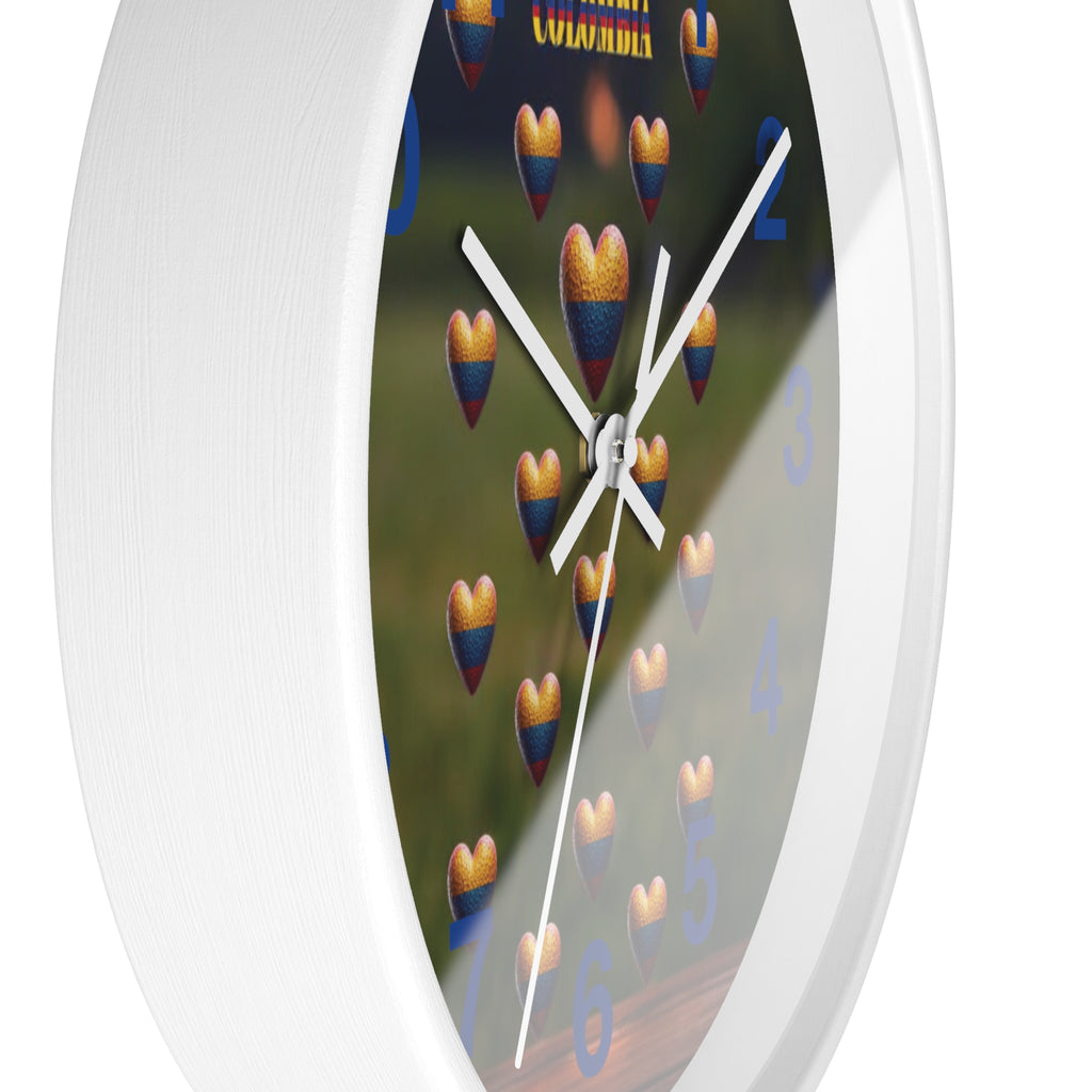 Reloj de pared con diseño colombiano