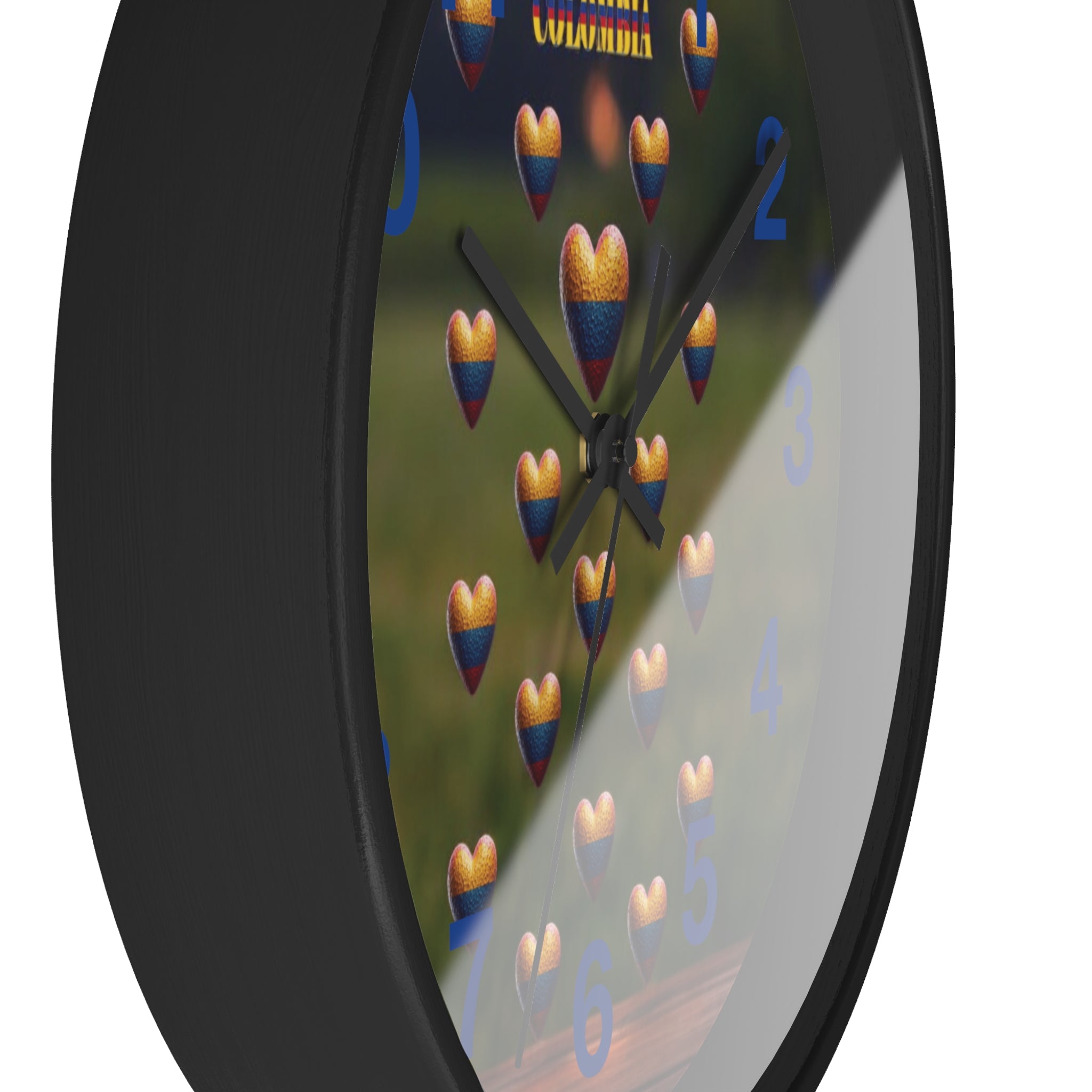 Reloj de pared con diseño colombiano