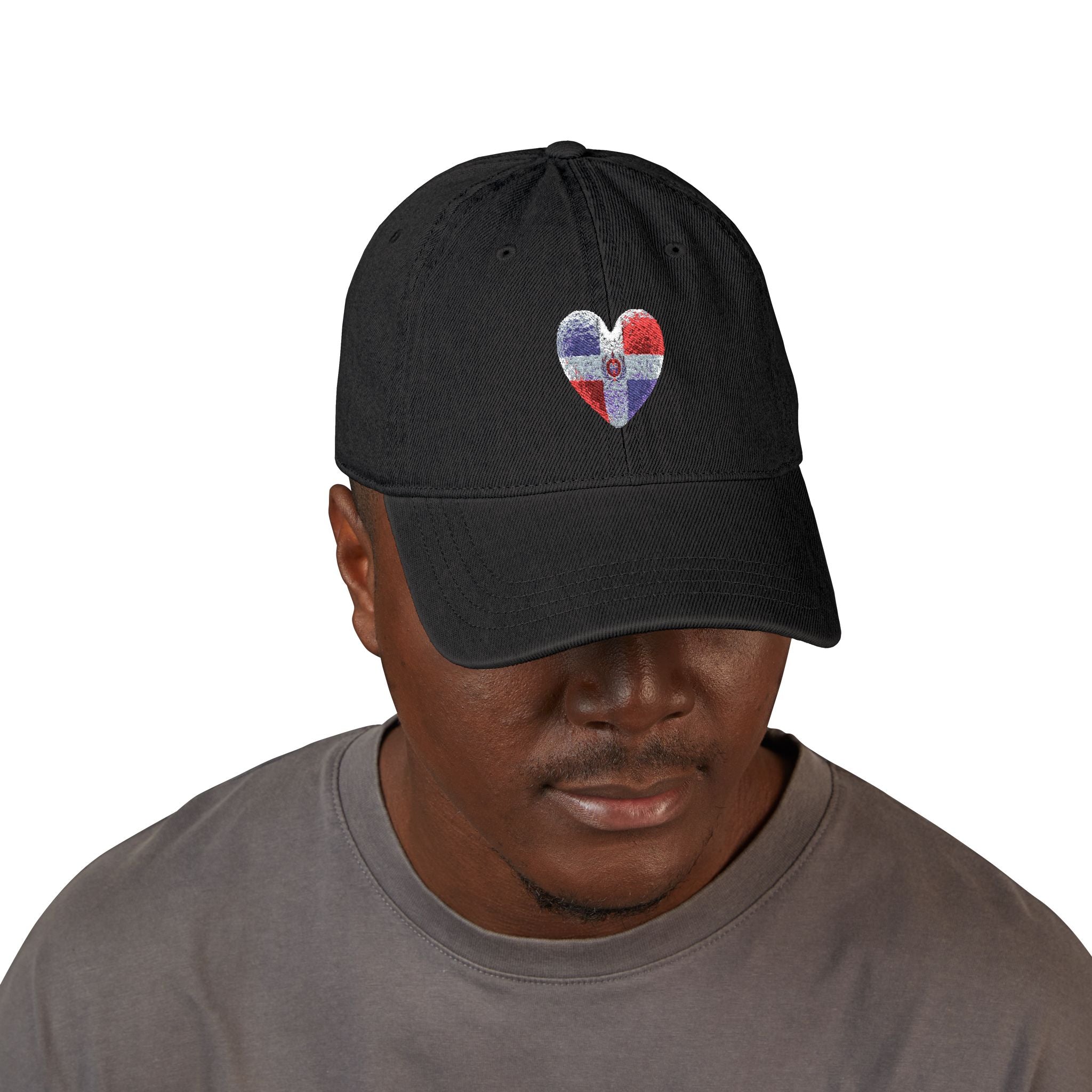 Hermosa gorra con corazón bordado con los colores de la bandera de República Dominicana: