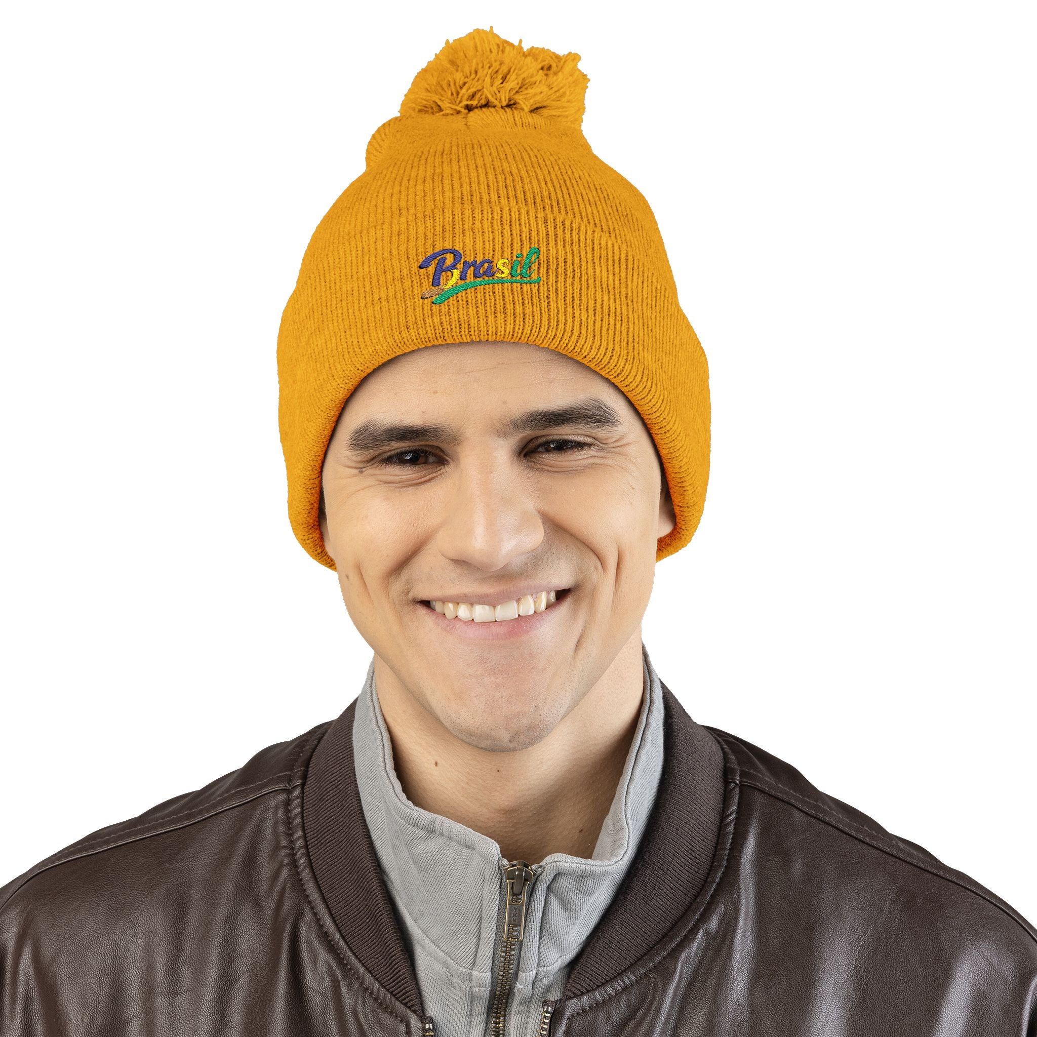 Gorro bordado com pompom