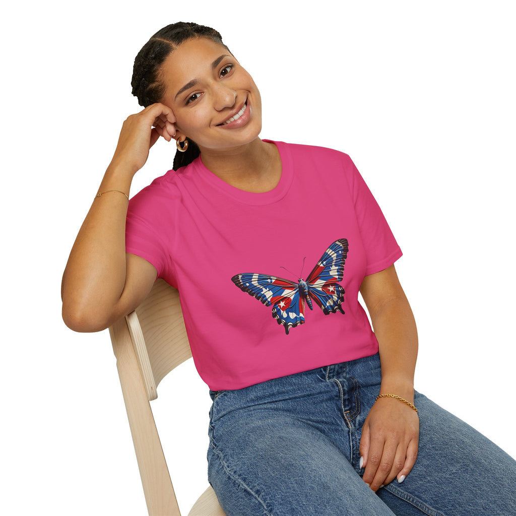 Camiseta con mariposa y bandera cubana